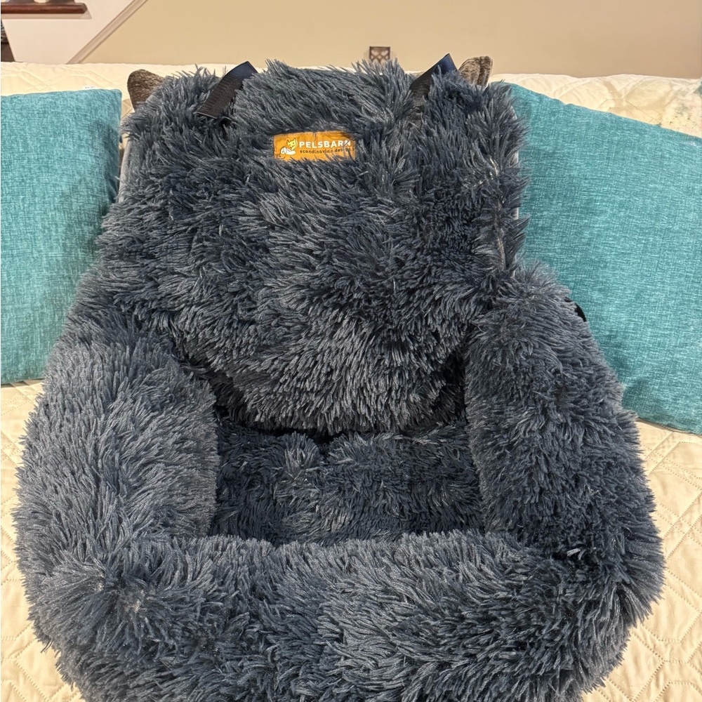 New Pelsbarn Protecting Dog Car Seat with Belt, Dark Gray, Medium - Picture 11 of 12